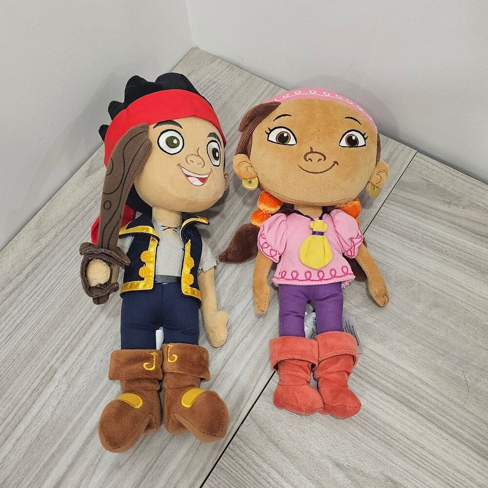 Jake and the Never Land Pirates Set Lot 2 Plush Doll Izzy Disney Store Sword Jr